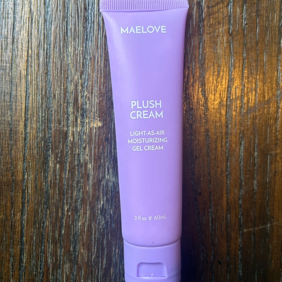 Maelove Plush Cream - Picture 6 of 6